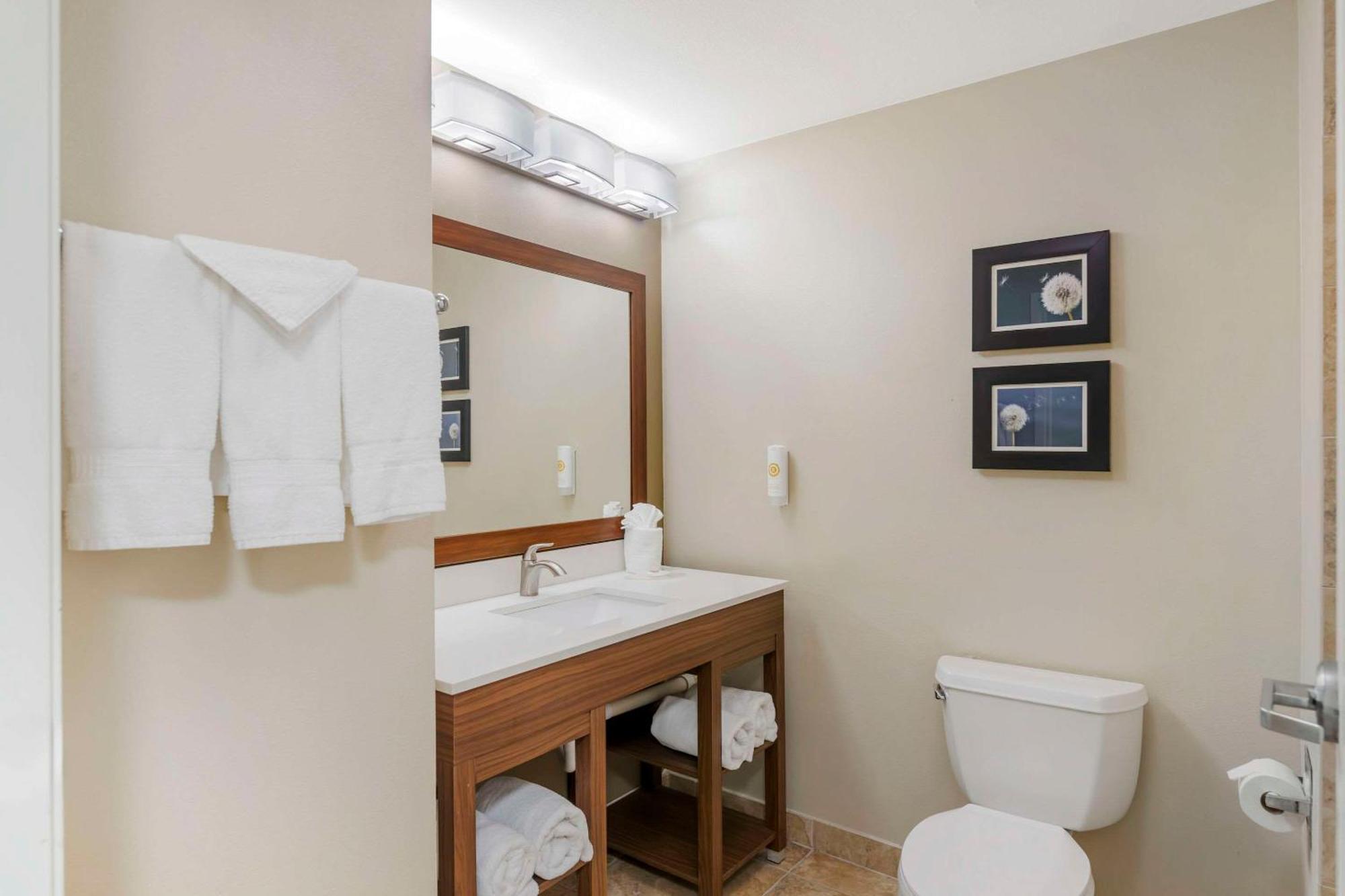 Comfort Inn & Suites Тифтон Екстериор снимка