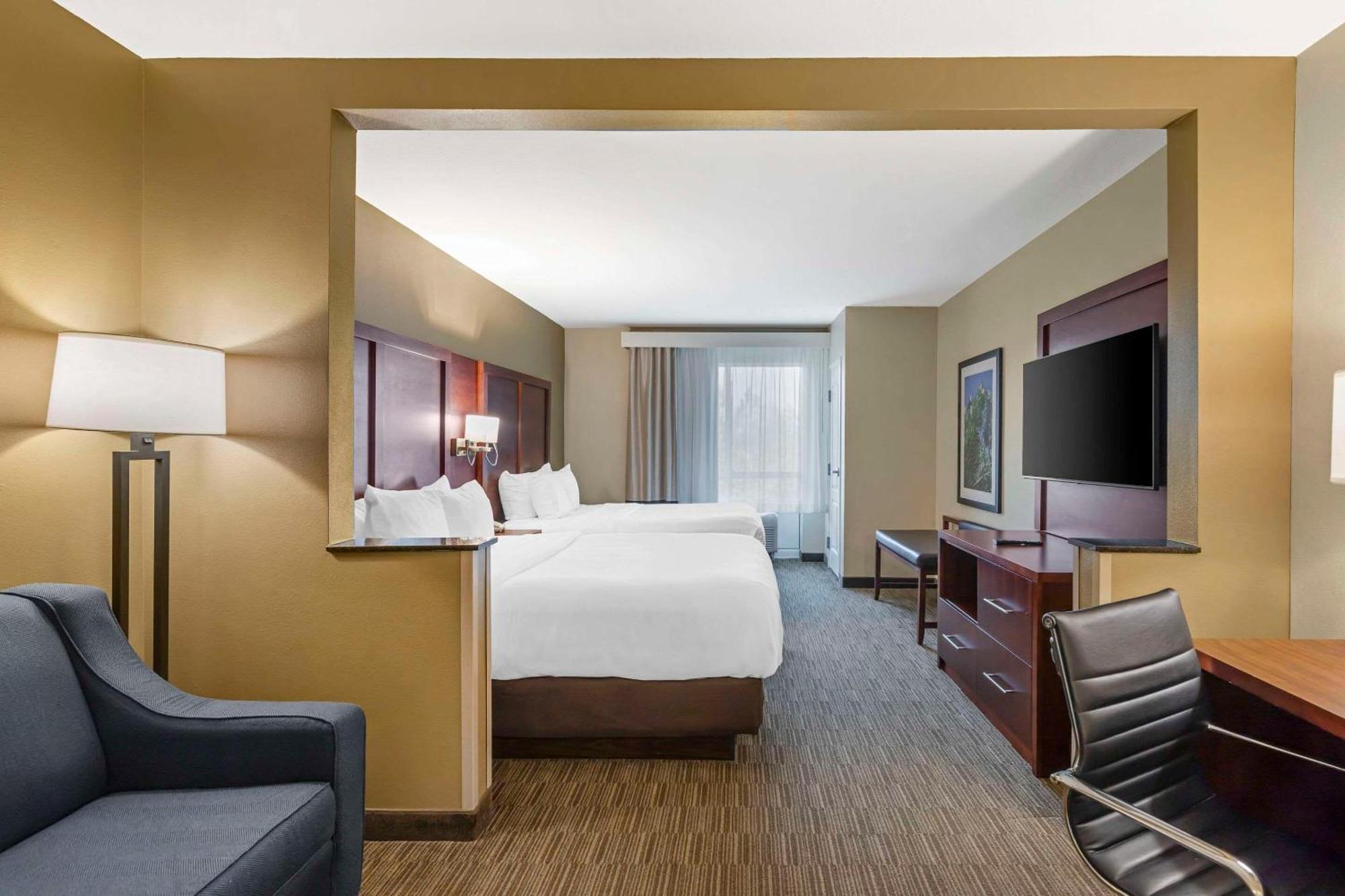 Comfort Inn & Suites Тифтон Екстериор снимка